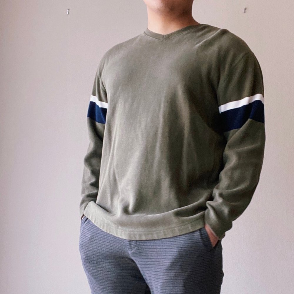 Vintage V-Neck Olive Green Roundtree & Yorke Sweat